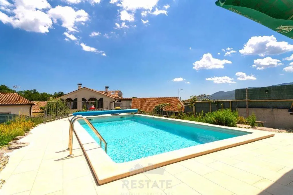 Piscina - House with Pool in Matulji