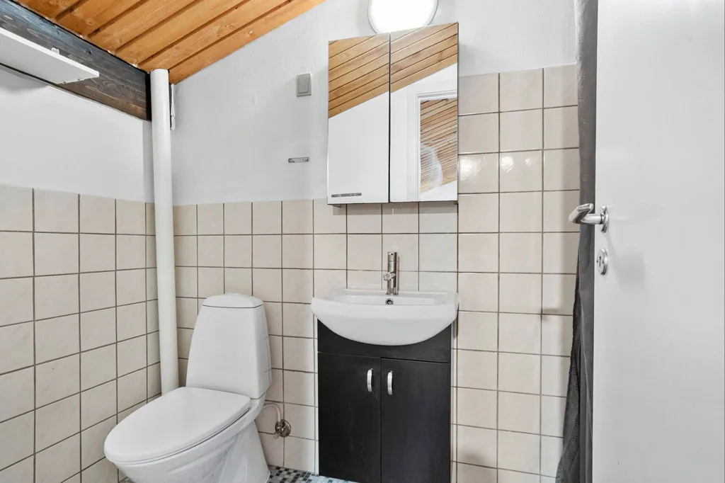 Salles de bain - Maison 4 pièces à Løkken