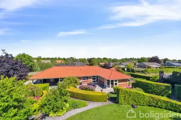 Õhuvaade - Contemporary Villa with Terrace in Brande