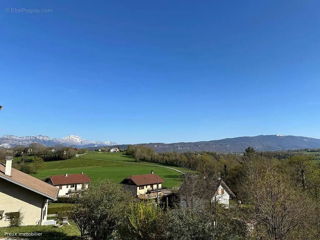 Aed - Apartment with Mountain View in Poisy