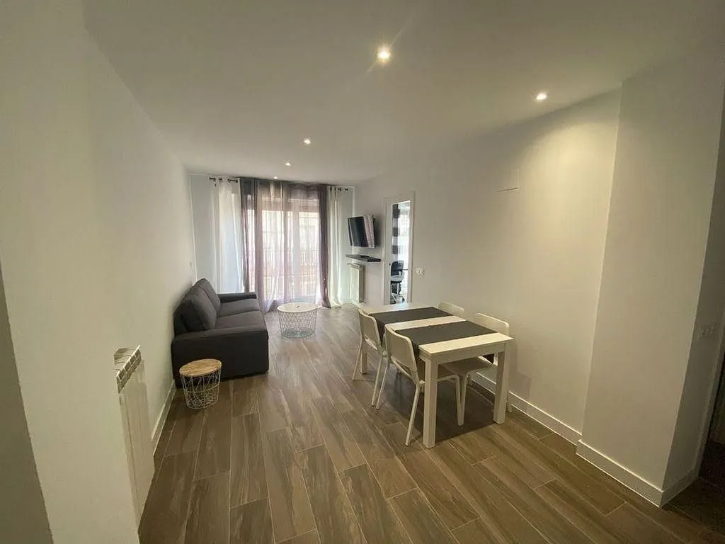 Séjour - Modern Flat with Balcony in Campo Street