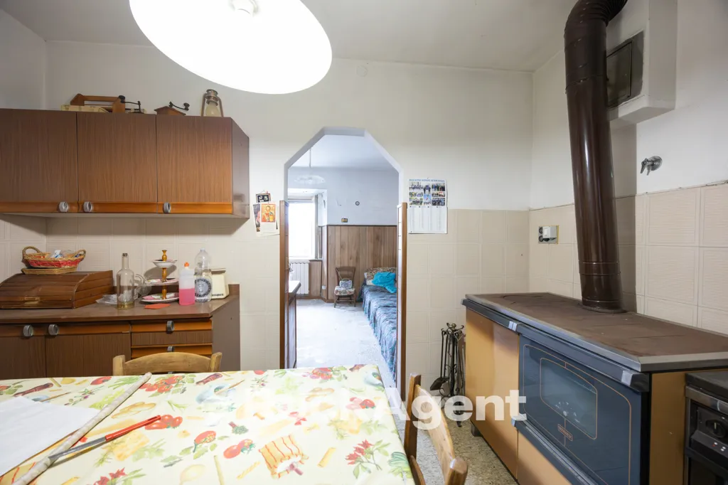 Cucina - Rustic House with Metato in Villa Regnano