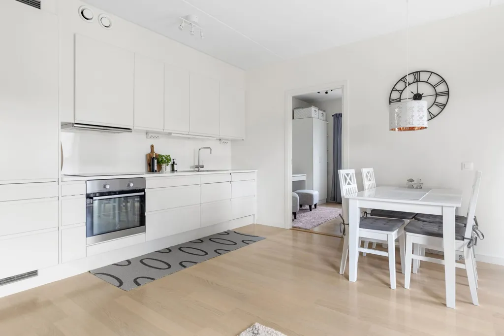 Cuisine - Modern Flat with Balcony in Hässelby Strand