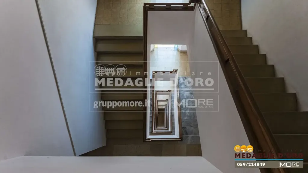 Toad - Rustic-Style Apartment with West-East Exposure in Modena