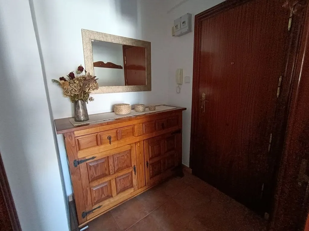 Entrée - Apartment with Balcony in El Parque, Torrelavega