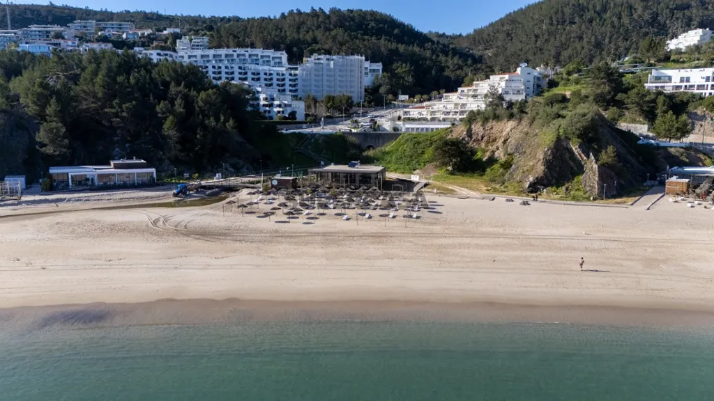 Vue aérienne - Duplex Flat with Sea View in Sesimbra
