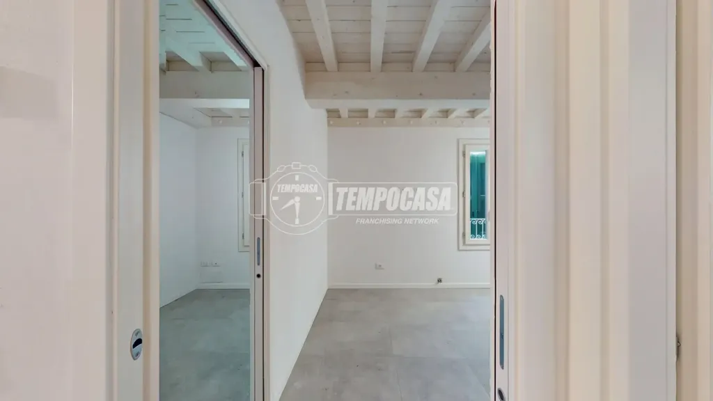 Pièces - Modernised Flat with Cabined Bedroom in Carpi