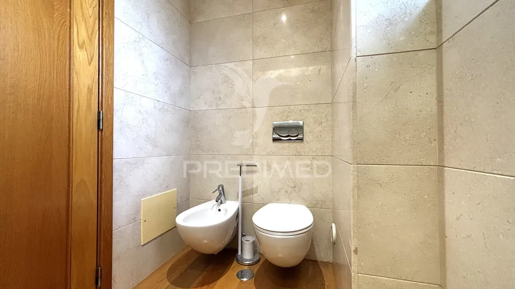 Vannitoad - Penthouse with Panoramic View in São Domingos de Benfica