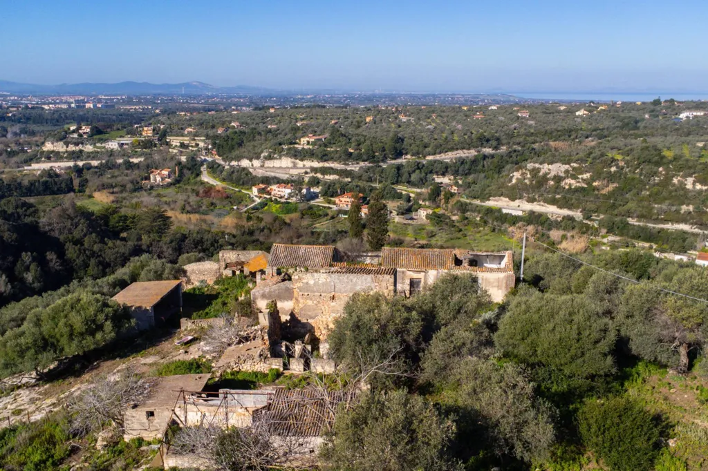 Vue aérienne - Buildable Land with Panoramic View in Monte Furru, Sassari