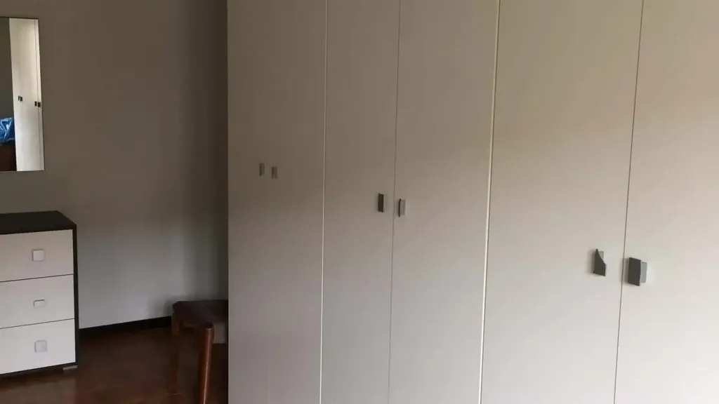 Rooms - Furnished Apartment with Balcony in Milan