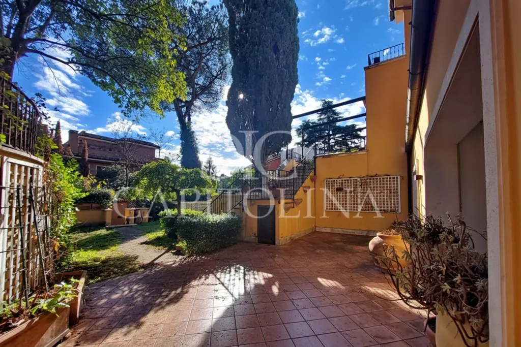 Terrazza - Luxury Villa with Private Garden in Rome