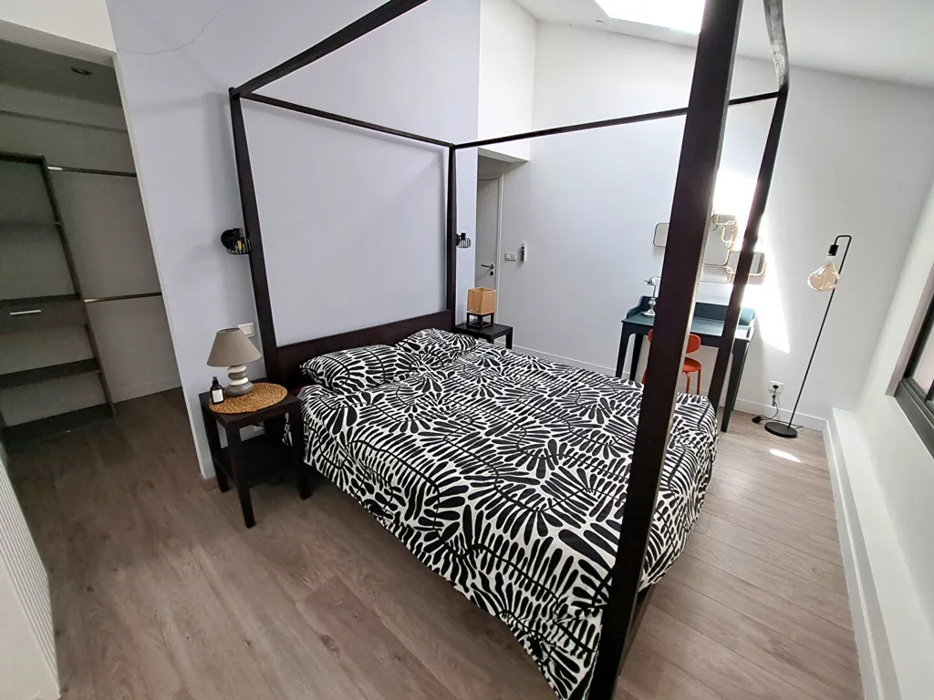 Magamistoad - Duplex Loft Apartment with Terrace near Millery Centre