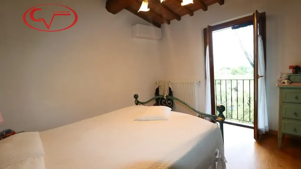 Magamistoad - Rustic Villa with Panoramic Views in Montevarchi