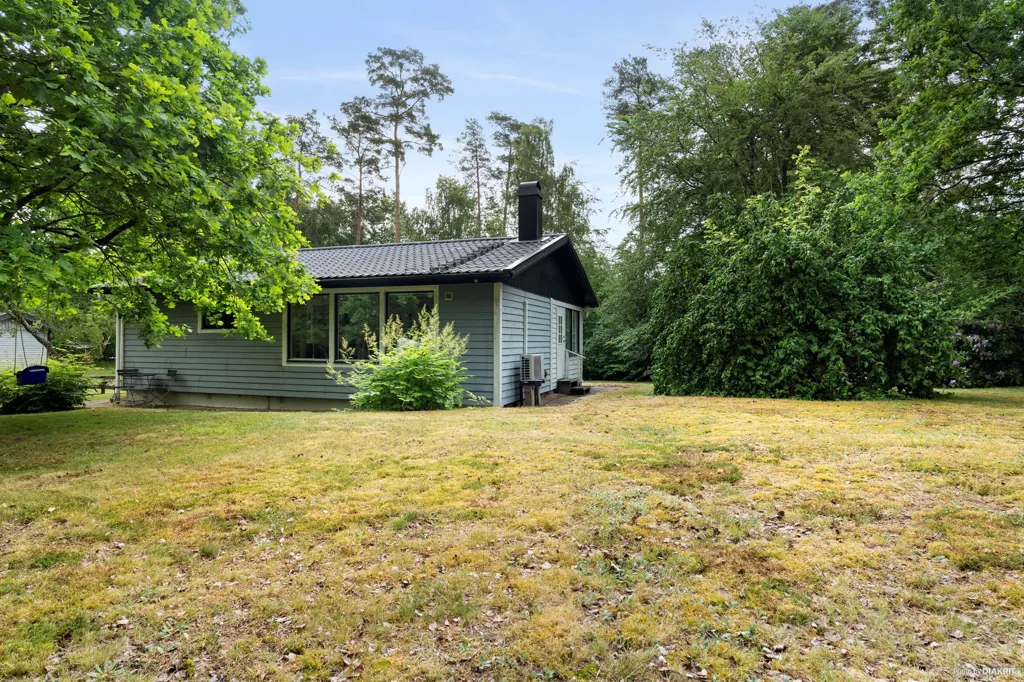 Garden - Villa with Garden in Hemmestorp