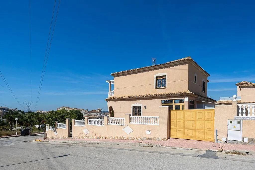 Välivaade - Spanish-Style Villa with Pool in Benijofar