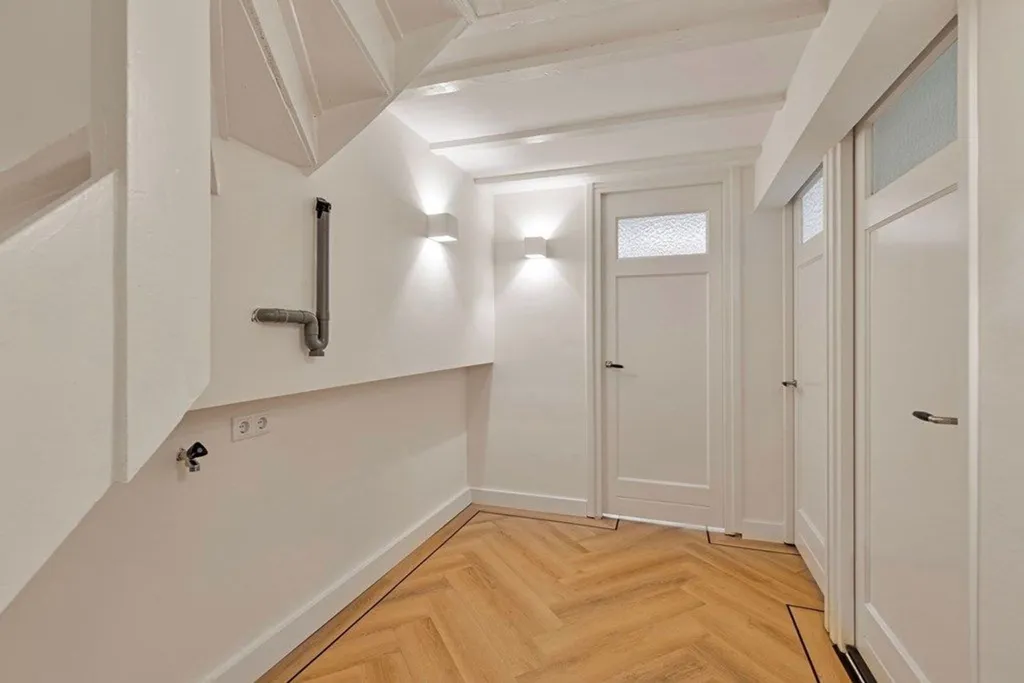 hallway_entrance
