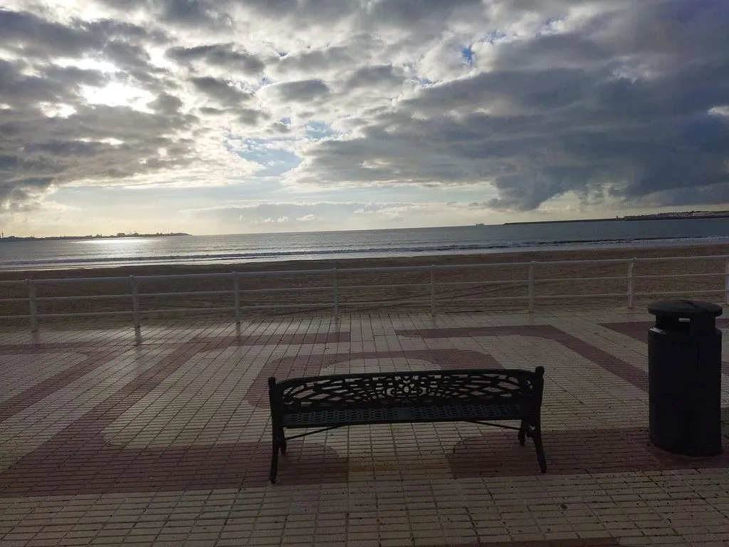 Apartment with Sea Views in Valdelagrana