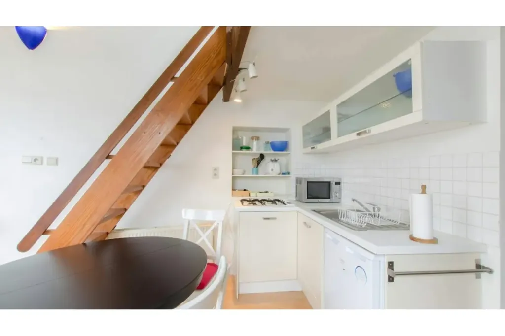 Köök - Loft-Style Studio with Skylights in Brussels Centre