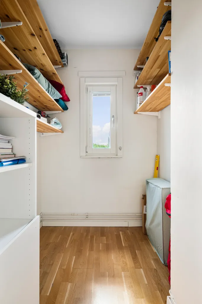 Pièces - Renovated Apartment with Balcony in Västerby