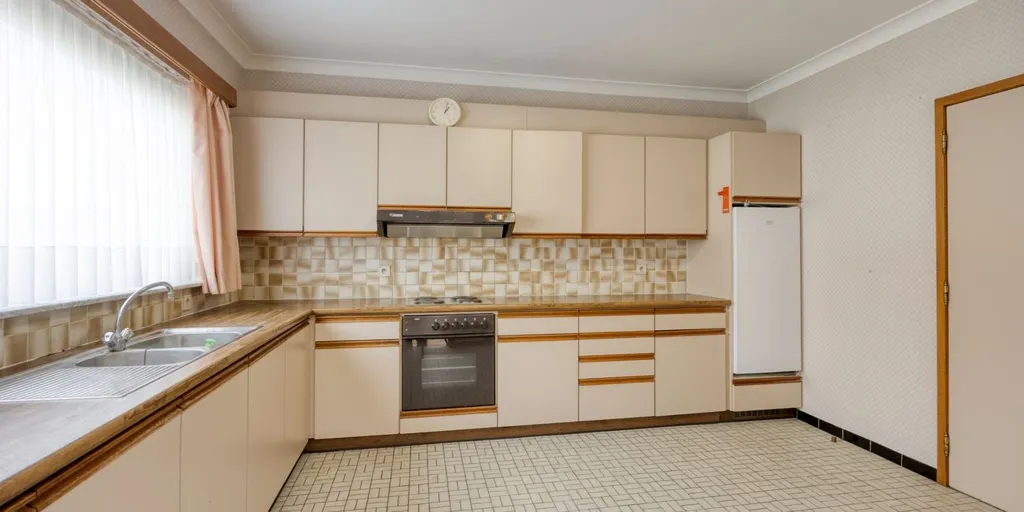 Cuisine - Maison à Rénover avec Garage à Hoepertingen