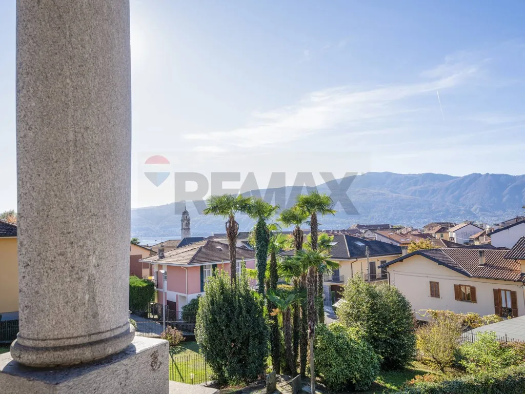 Terrasse - Modern Penthouse with Lake View in Verbania