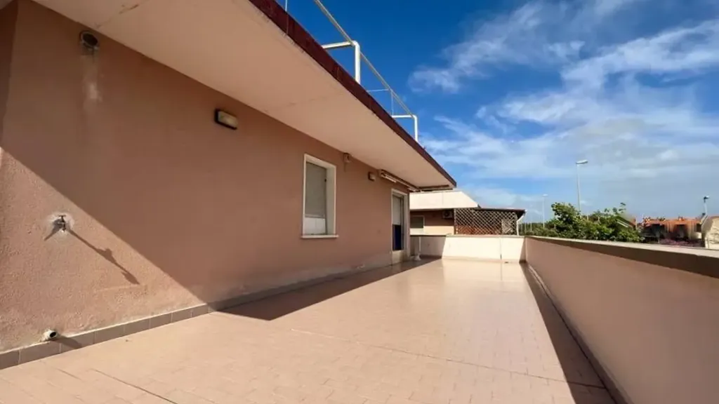 Rõdu - Terraced Villa with Garden in Cecina