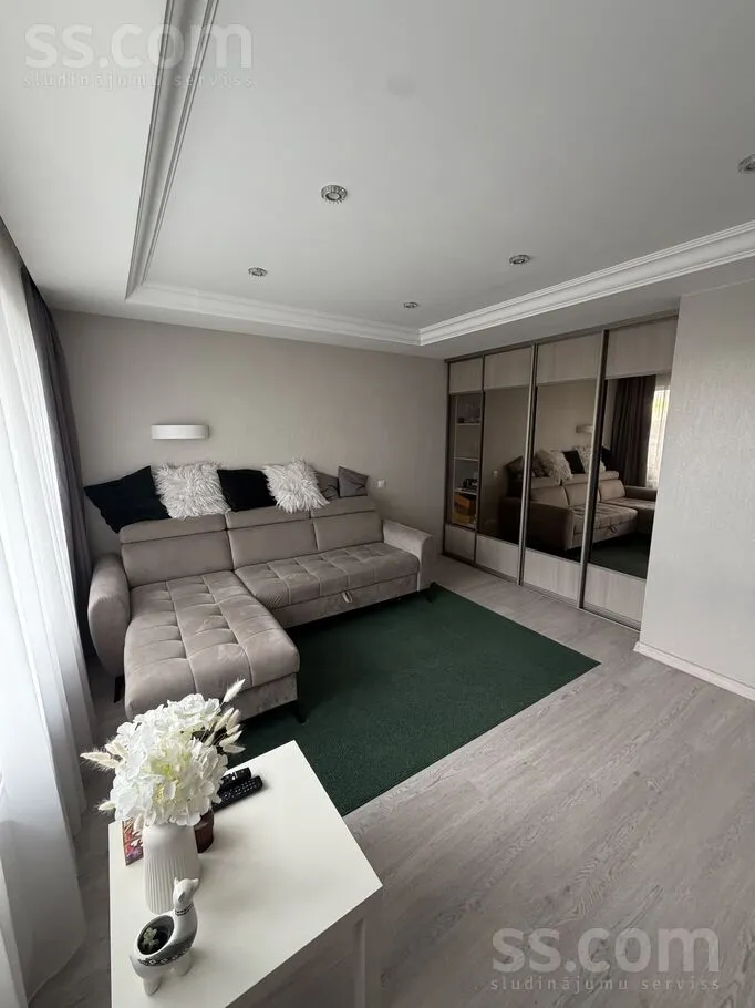 Elutuba - Apartment with Custom Kitchen in Valmiera