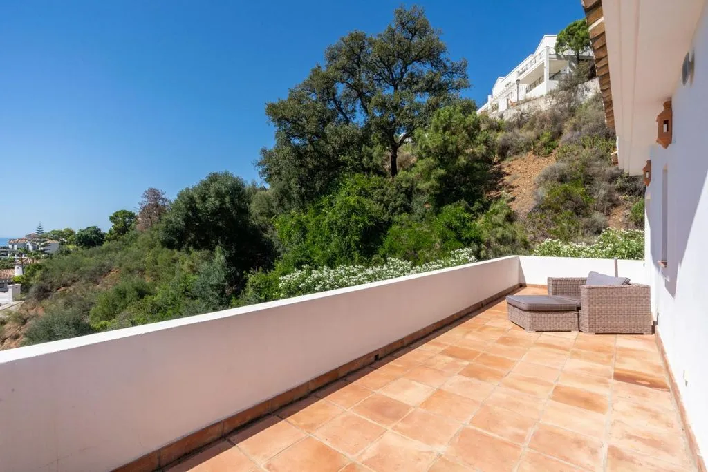 Terrasse - Luxury Villa with Sea Views in Benahavis