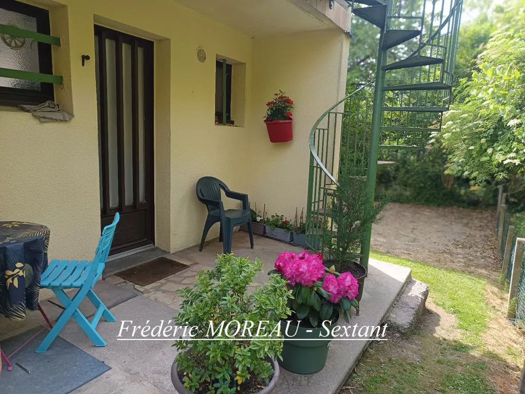 Terrasse - Studio Meublé avec Parking à Bergerac