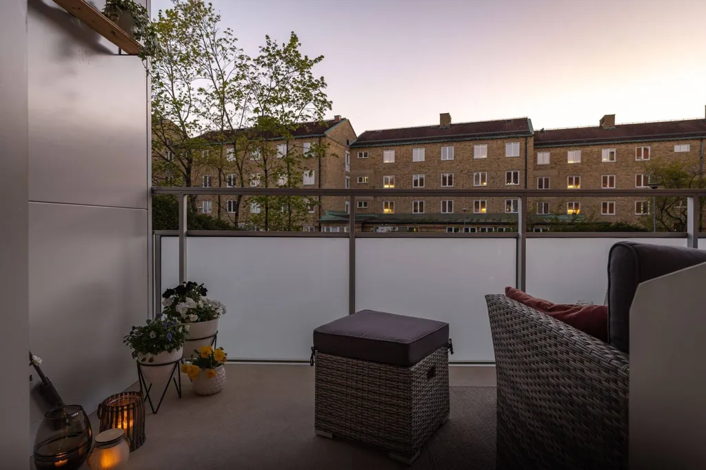 Balcone - Modern Flat with West-Facing Balcony in Örebro