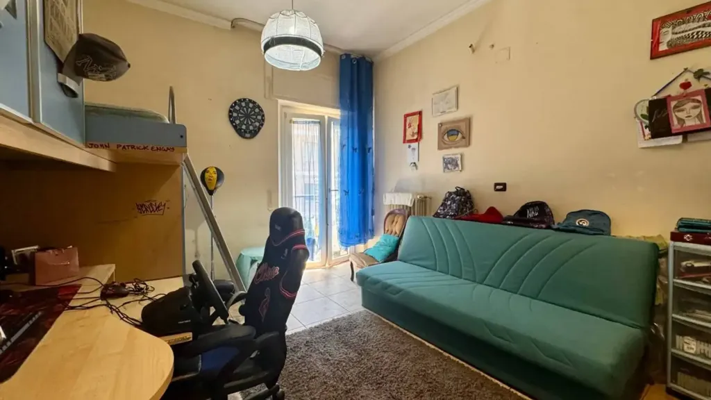Chambres - Rearranged Apartment with Balcony in Ancona