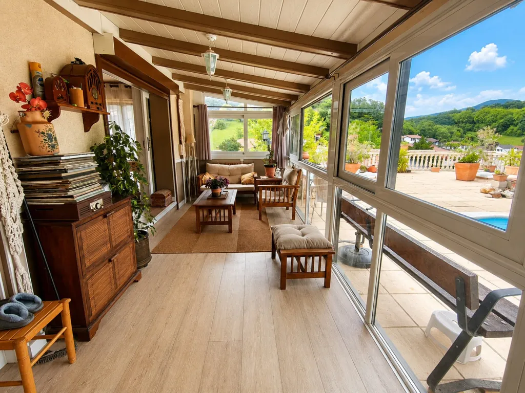 Terrass - Villa with Pool in Urrugne