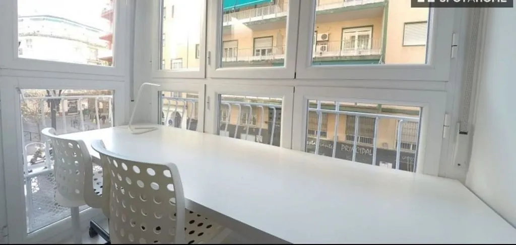 Kabinet - Furnished Flat with Air Conditioning in Sagrario Centre