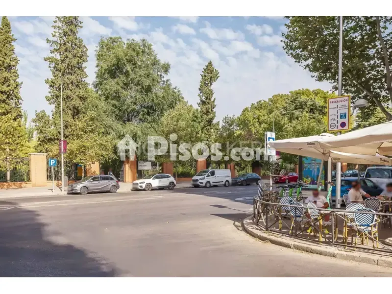 Modern Flat with Park Proximity in Retiro