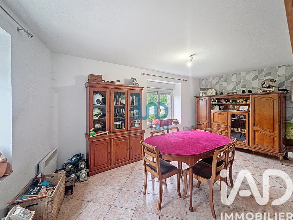 Dining Room - Charming House with Garden in Cernion