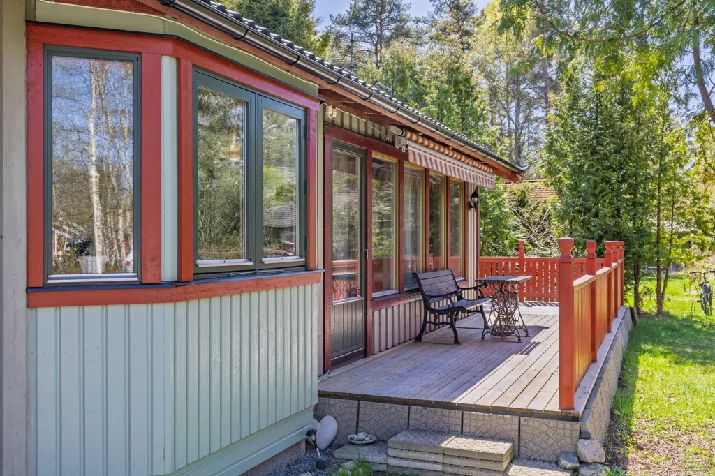 Terrass - Villa with Garden in Varpeäng