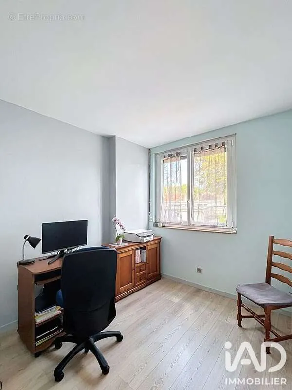 Kabinet - Renovated Flat in Melun