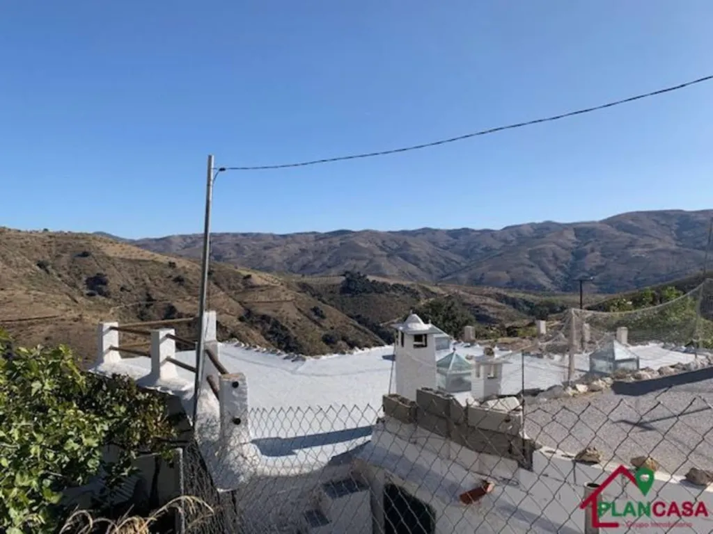 Terrazza - House with Chimney in Cástaras, Granada