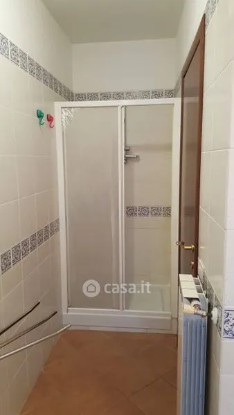 Bagni - Attico ammobiliato con terrazzo a Narni