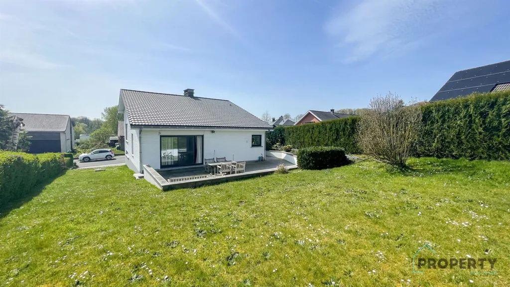Garden - Classical Villa with Garden in Dilbeek