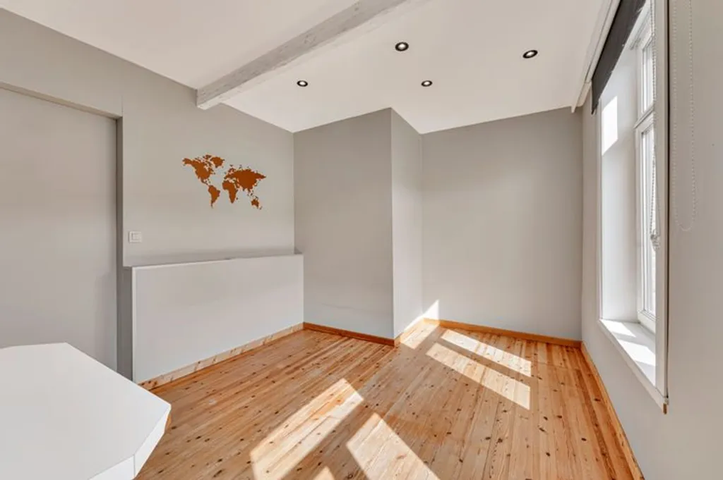 Pièces - Maison avec Terrasse dans le Centre de Watou
