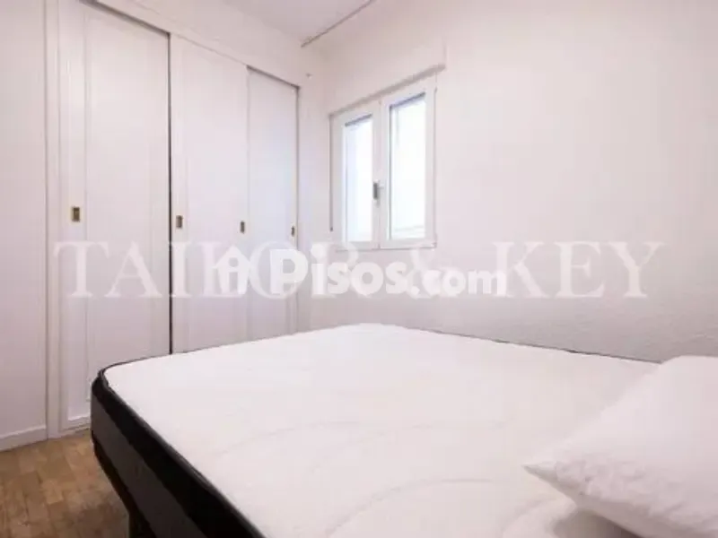 Chambres - Flat with Balcony in Lavapiés-Embajadores