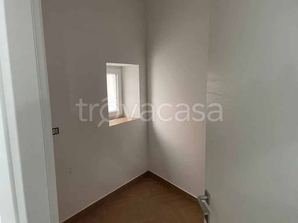 Pièces - Modern Villa with Balcony in Aversa