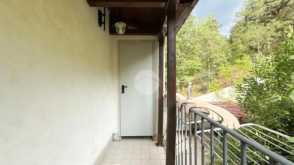 Balcony - Modern Terrace Villa in Pettino, L'Aquila