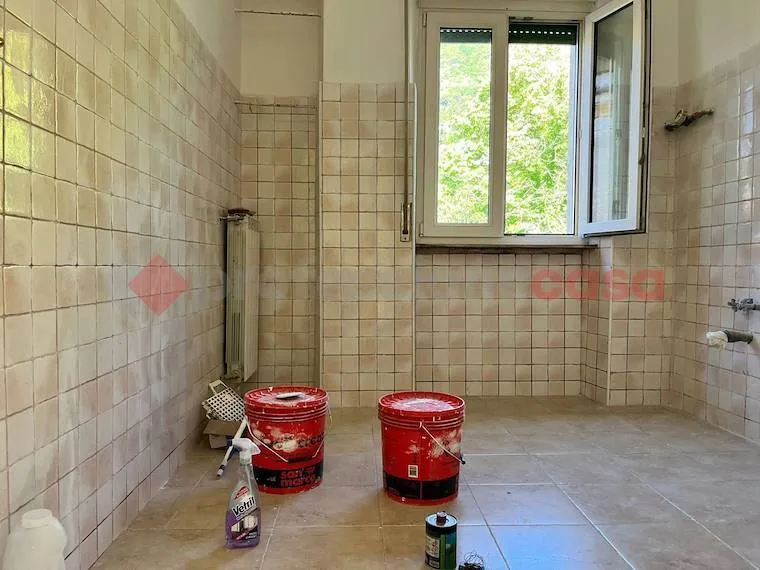 Salles de bain - Bright Apartment with Triple Exposure in Cassino