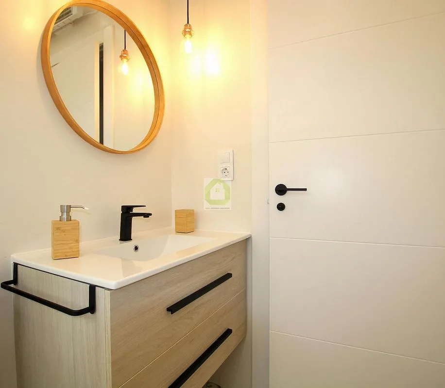 Vannitoad - Fully Furnished Flat with Air Conditioning in Zaidín