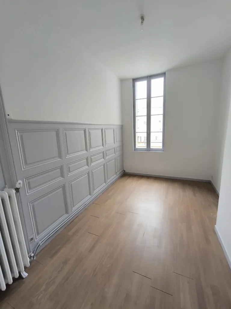 Pièces - Appartement T4 avec Balcon au Centre de Saint-Junien