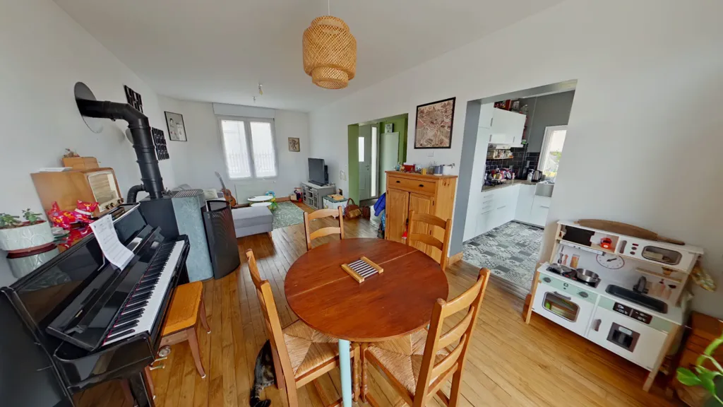 Séjour - Maison des Années 30 avec Terrasse à Châtellerault