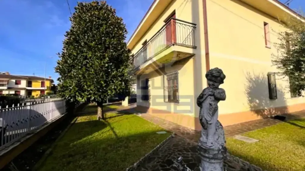 Välivaade - Villa with Ground Floor Apartment in Asola