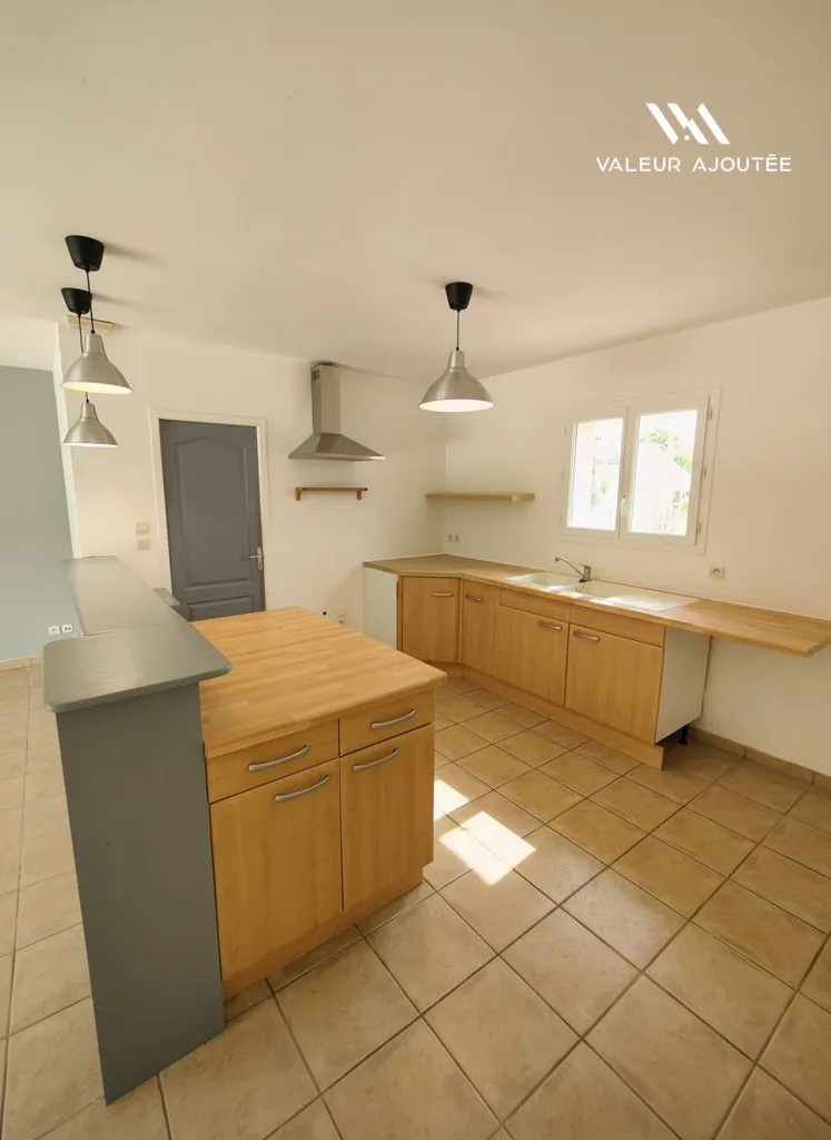 Cucina - Bright House with Garden in Laruscade